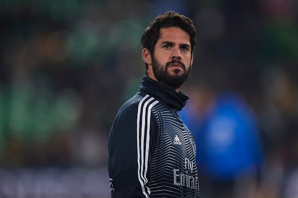 Isco warming up for Real Madrid.