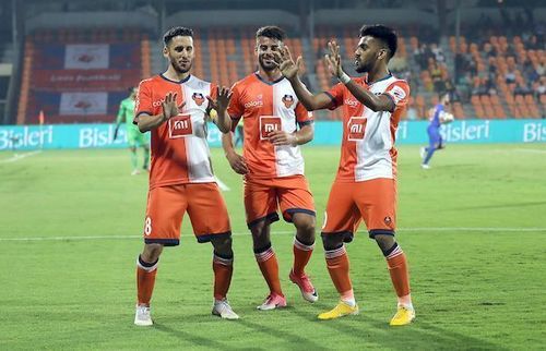 FC Goa players celebrating.