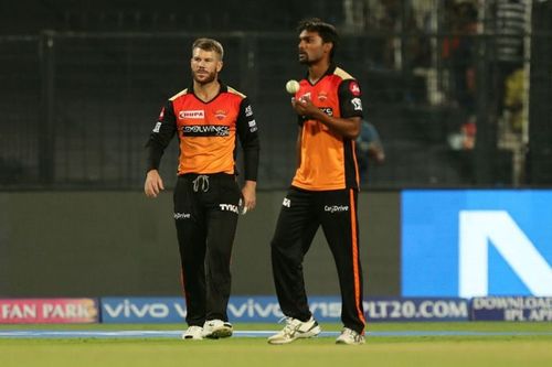 Warner offering some advice to Sandeep Sharma. (Image Courtesy: IPLT20)