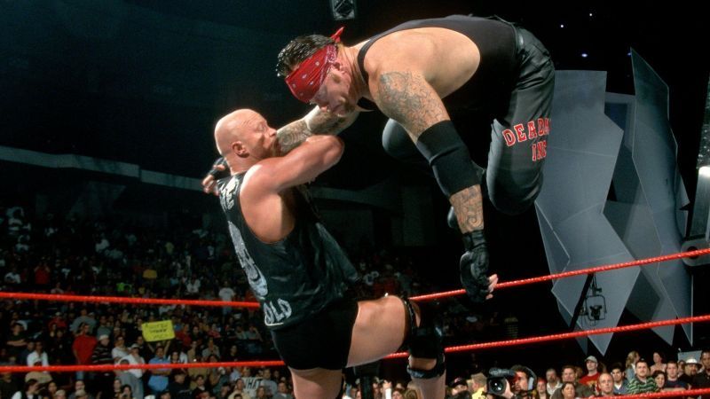 The Undertaker clashed with Stone Cold to determine the number one contender to the Undisputed Title