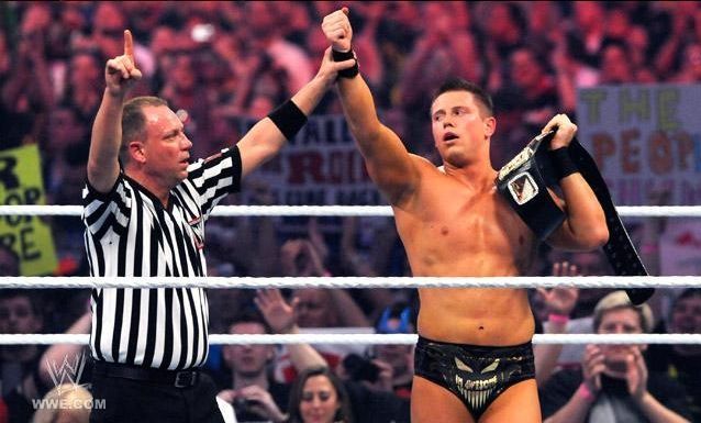 The A-Lister suffered an injury during his WrestleMania 27 match but still continued.