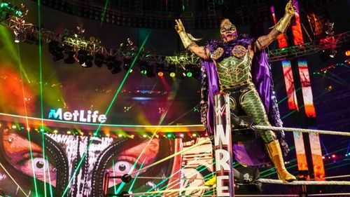 Rey Mysterio channelled a Marvel Supervillain for his US Title match against Samoa Joe.