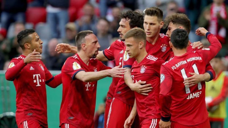 Bayern leapfrog Dortmund at the top with a 5-0 win