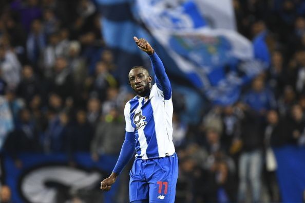 FC Porto v AS Roma - UEFA Champions League Round of 16: Second Leg