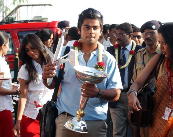 Kohli lands in India with the 2008 U-19 Trophy