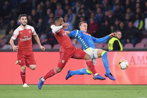 Arsenal progress to the semi finals following a 3-0 aggregate win over Napoli