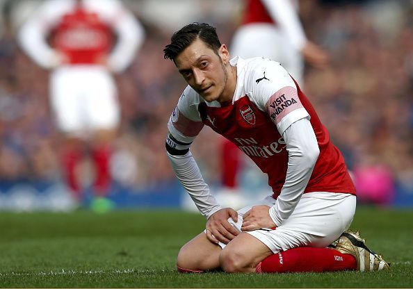 Ozil and Arsenal's poor away form continues