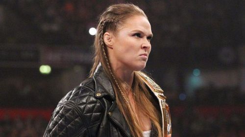 Ronda Rousey should be given five minutes in the ring with Bret Hart's attacker!