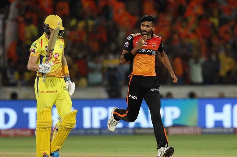 Billins walks back to the pavilion. (Image Courtesy: IPLT20)