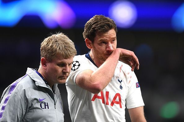 Jan Vertonghen was forced out of the game with a head injury, adding to Tottenham&#039;s injury woes