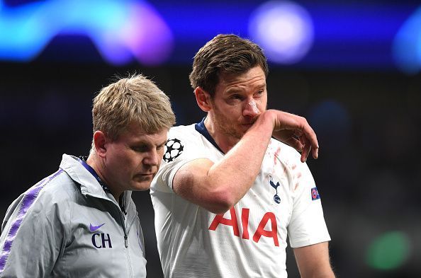 Jan Vertonghen was forced out of the game with a head injury, adding to Tottenham's injury woes