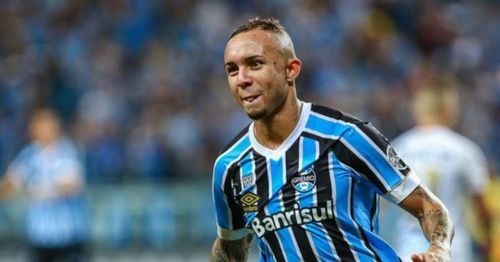 Everton Soares