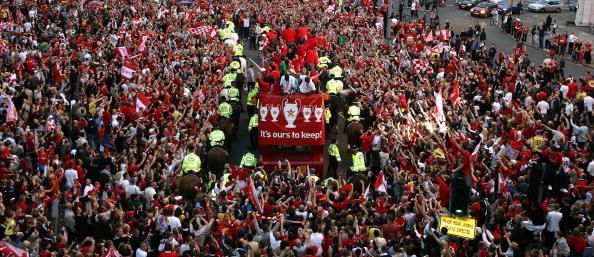 The 2005 trophy victory parade saw thousands gather to welcome their heroes home