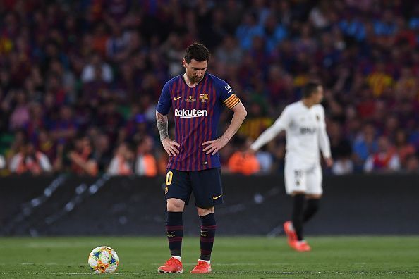 Messi looking dejected after losing the Copa del Rey final against Valencia CF