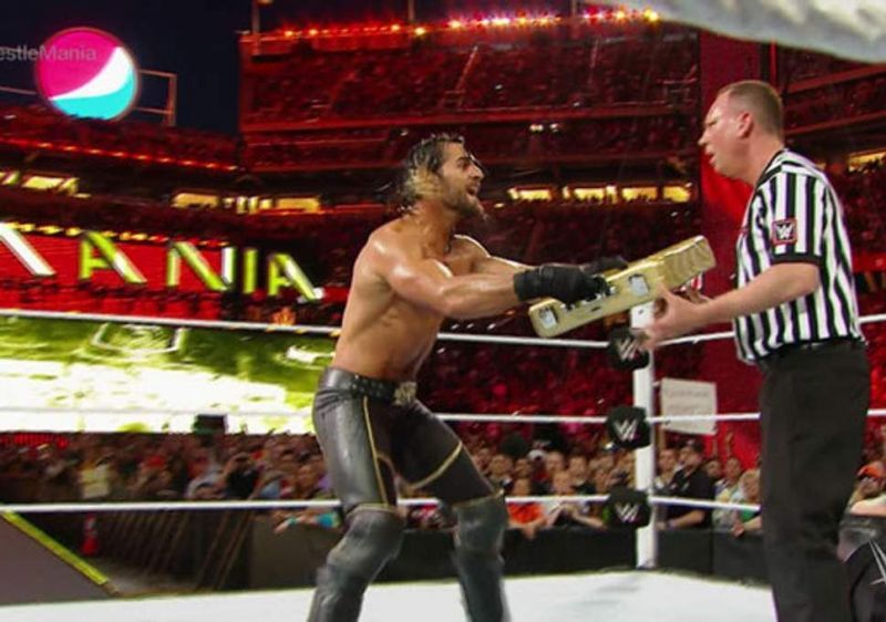 seth rollins cashed in his money in the bank contract in wrestlemania 31 main event