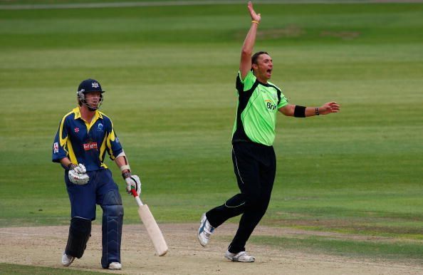 Gloucestershire v Surrey - Friends Provident T20