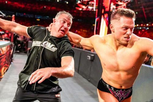 Shane McMahon vs The Miz