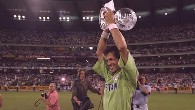 Imran Khan with the 1992 World Cup trophy