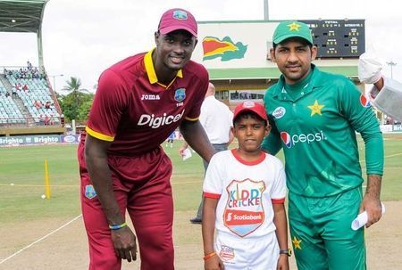 Jason Holder and Sarfaraz Ahmed