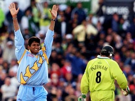 Venkatesh Prasad was awarded Man of the Match