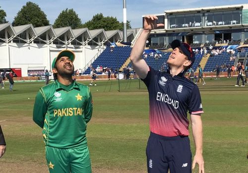 Sarfraz Ahmed and Eoin Morgan