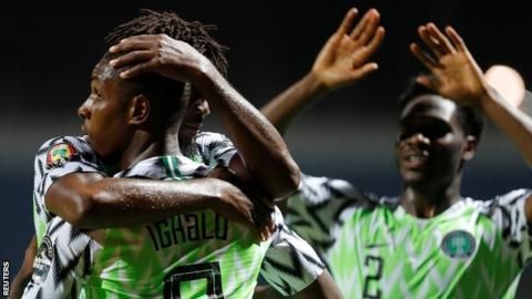 Nigeria celebrates Ighalo&#039;s goal.