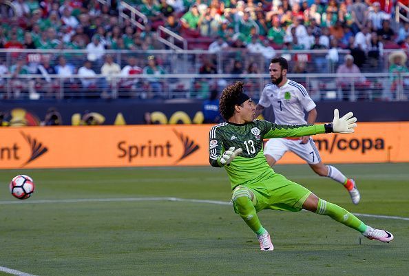 Mexico v Chile: Quarterfinals - Copa America Centenario