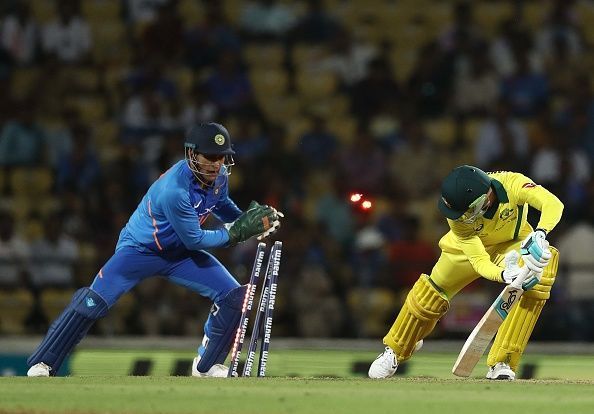 Dhoni&#039;s quick hands
