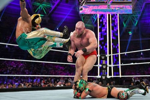 Lucha House Party vs Lars Sullivan