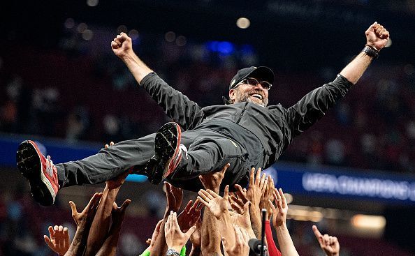 Liverpool celebrate Jurgen Klopp after UEFA Champions League Final