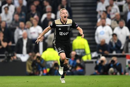 Ajax starlet - Donny van de Beek