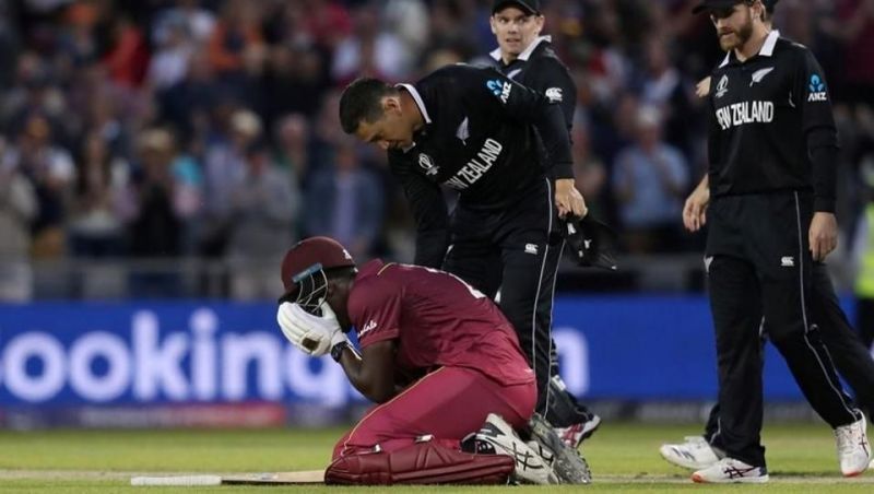 The biggest heart-breaking moment for West Indies- Carlos Brathwaite failing to clear the fence