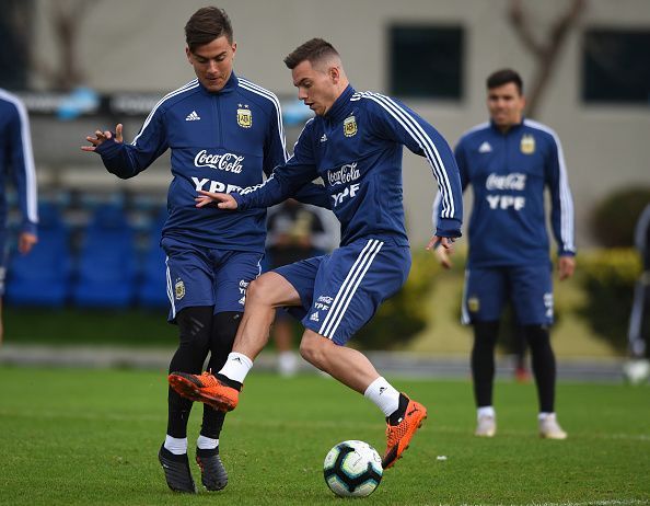 Juan Foyth trains with the Argentina squad.