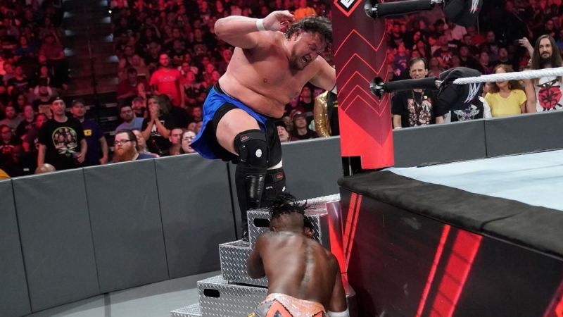 Samoa Joe lost to Kofi Kingston