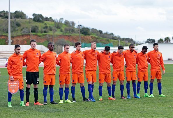 Kik Pierie (5th from left) represented the Netherlands at youth level