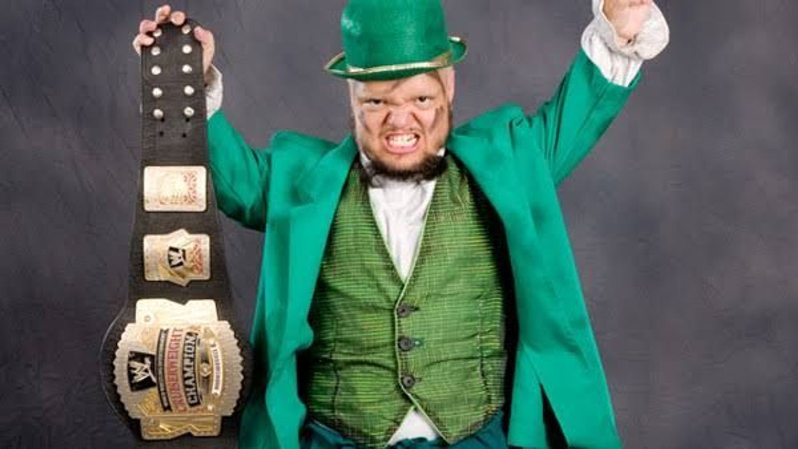 Hornswoggle gives backstage details of how he was revealed as Vince
