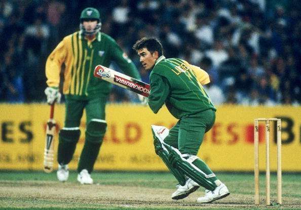 Justin Langer playing his last ODI innings against England