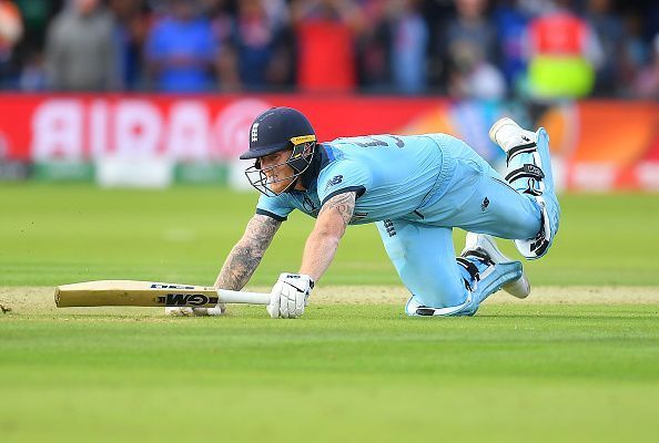 Ben Stokes&#039; bat hit a throw from the deep resulting in a total of 6 runs for England