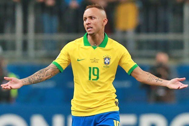 Everton Soares