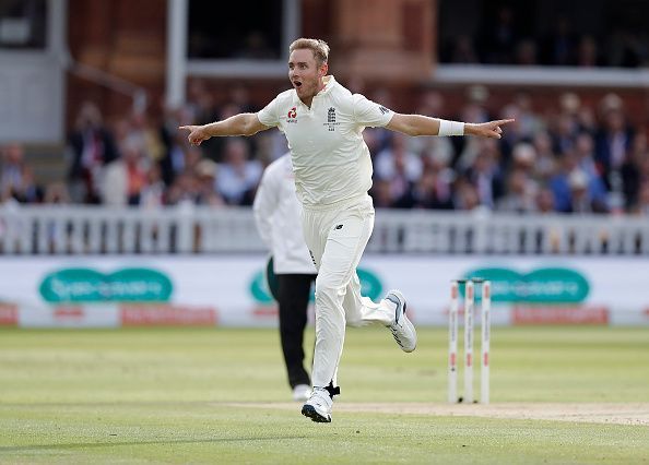 England v Australia - 2nd Specsavers Ashes Test: Day Two