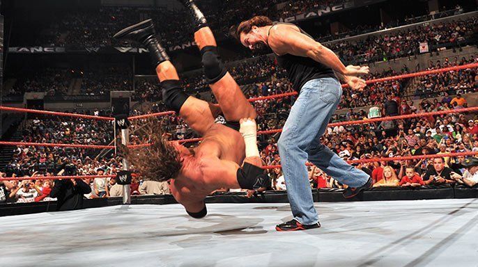 Kevin Nash uses the Jackknife Powerbomb