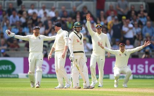 England's vociferous appeals didn't get any favour from the umpire as only the DRS helped them with Khawaja's clear nick