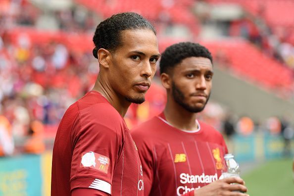 Virgil van Dijk (foreground).