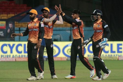 Mohammad Taha (2nd from left) had a big role to play in Hubli Tigers' win