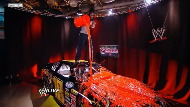 Kofi Kingston destroying Randy Orton&#039;s car