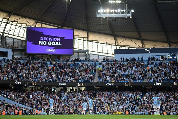 The VAR decision in stoppage time keeps the title race interesting early on