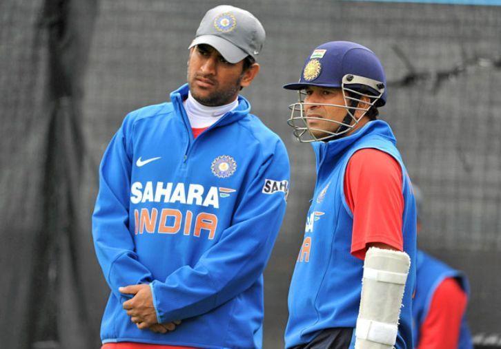 MS Dhoni (L) and Sachin Tendulkar