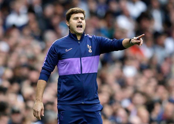 Pochettino directs his wards.