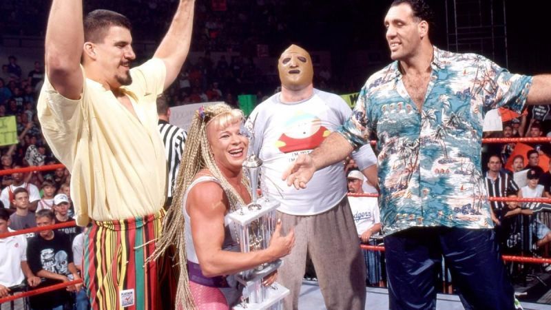 Silva (far right) worked with Kurrgan, Luna Vachon and Golga in the Oddities, before joining the world of MMA in 2003.