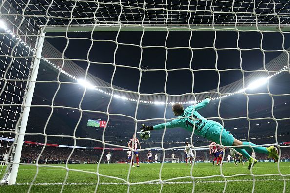 Karim Benzema&#039;s header looked to give Real the lead until Jan Oblak made a spectacular save